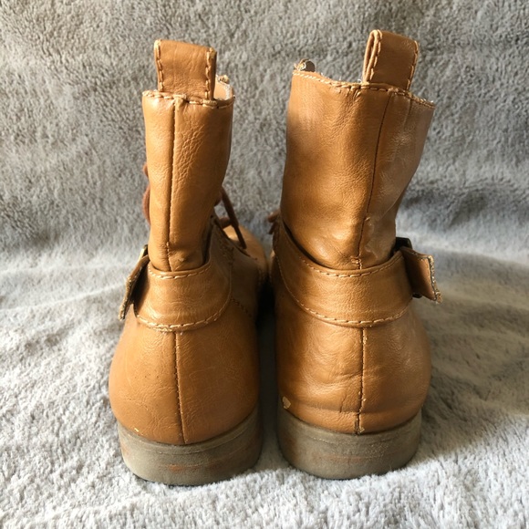 Tan fall BOOTIES 🍁🥾☕️ - Picture 2 of 5